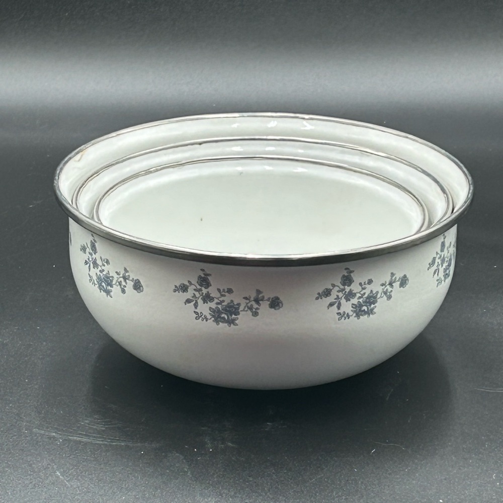 Vintage Johann Haviland blue garland enamelware nesting bowls